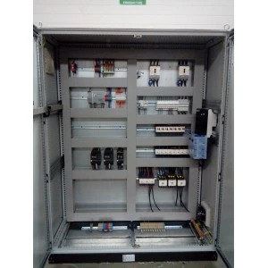 Sterownik PLC w myjni przemysłowej recyklingu